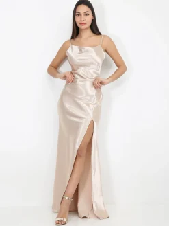 La Modeuse Robe longue satinée à col bénitier Beige
