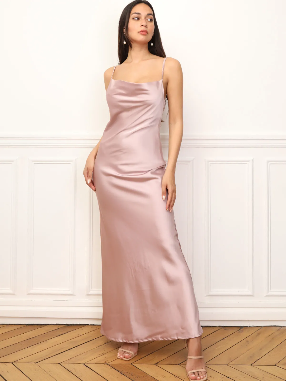 Outlet La Modeuse Robe longue satinée à col bénitier VieuxRose