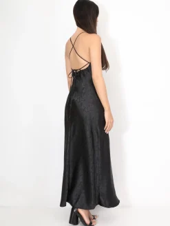 New La Modeuse Robe longue satinée à motif floral Noir