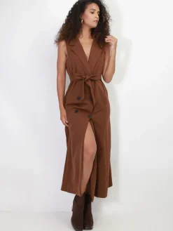 New La Modeuse Robe longue style blazer à nouer Marron