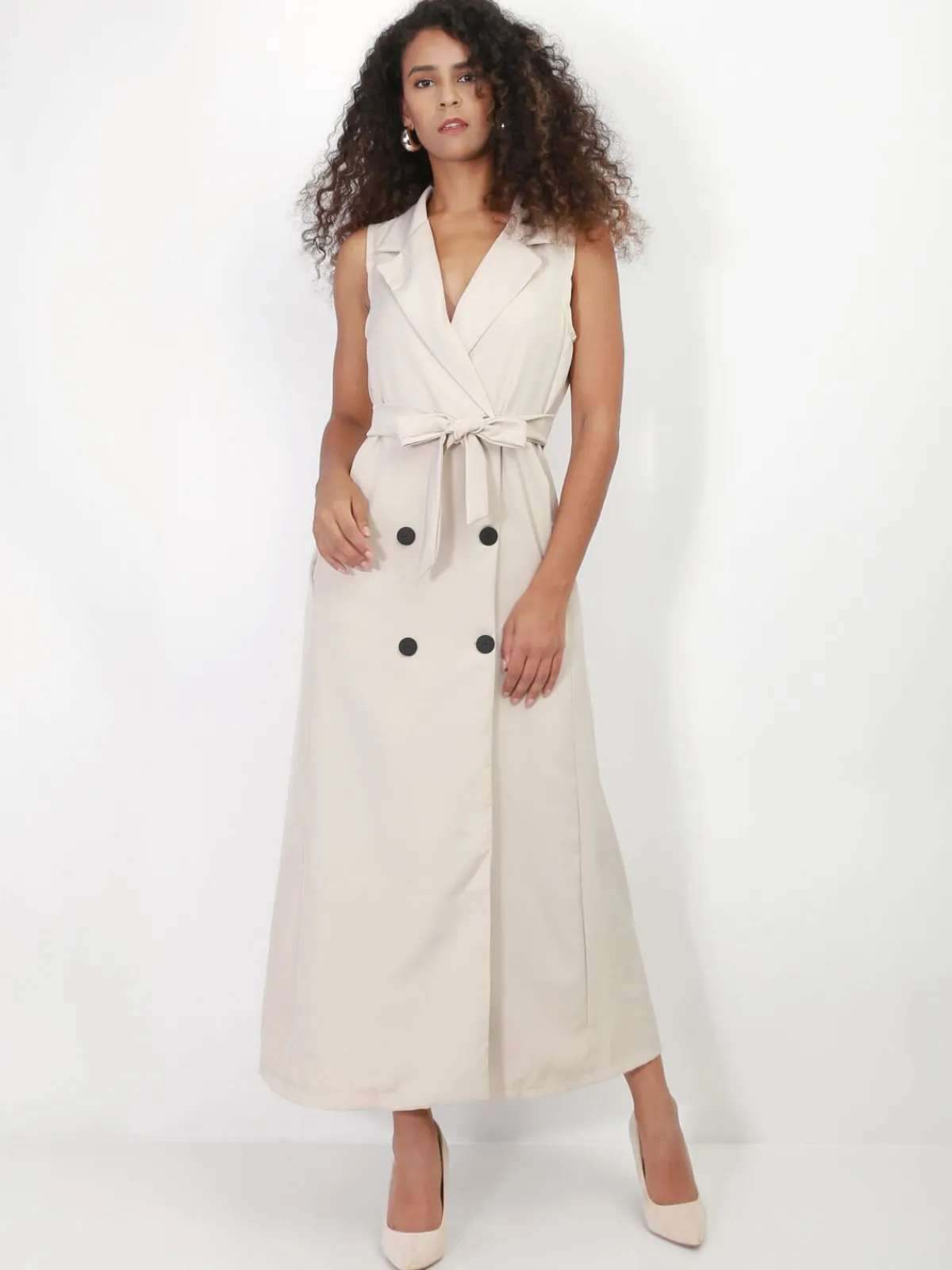 La Modeuse Robe longue style blazer à nouer Beige