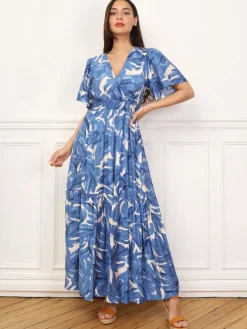 Hot La Modeuse Robe longue évasée à grandes fleurs Bleu