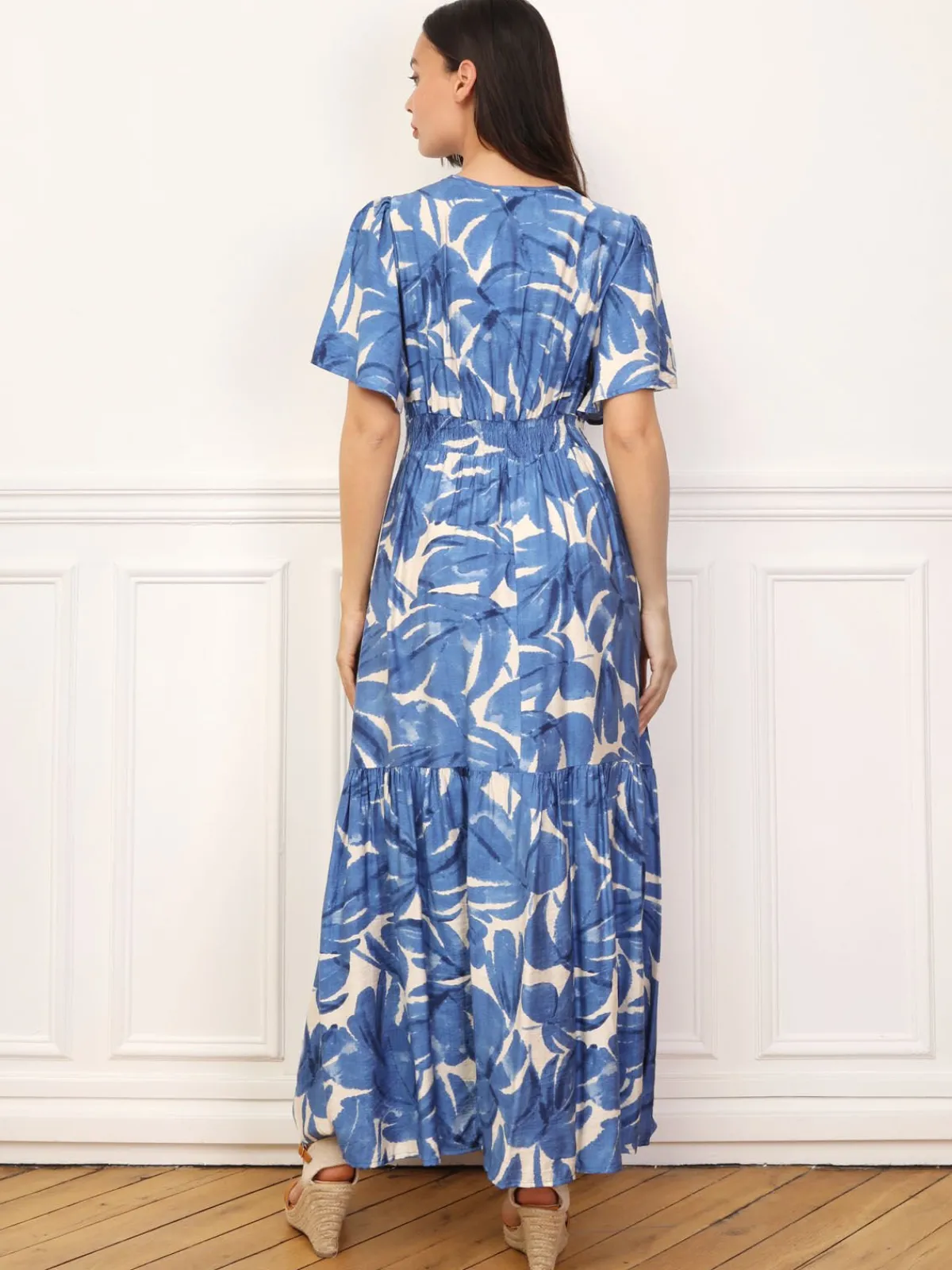 Hot La Modeuse Robe longue évasée à grandes fleurs Bleu