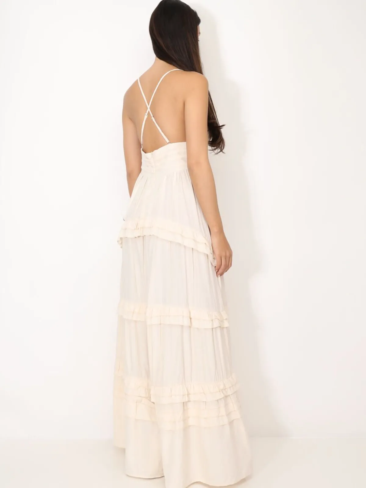 Outlet La Modeuse Robe longue évasée à volants Beige