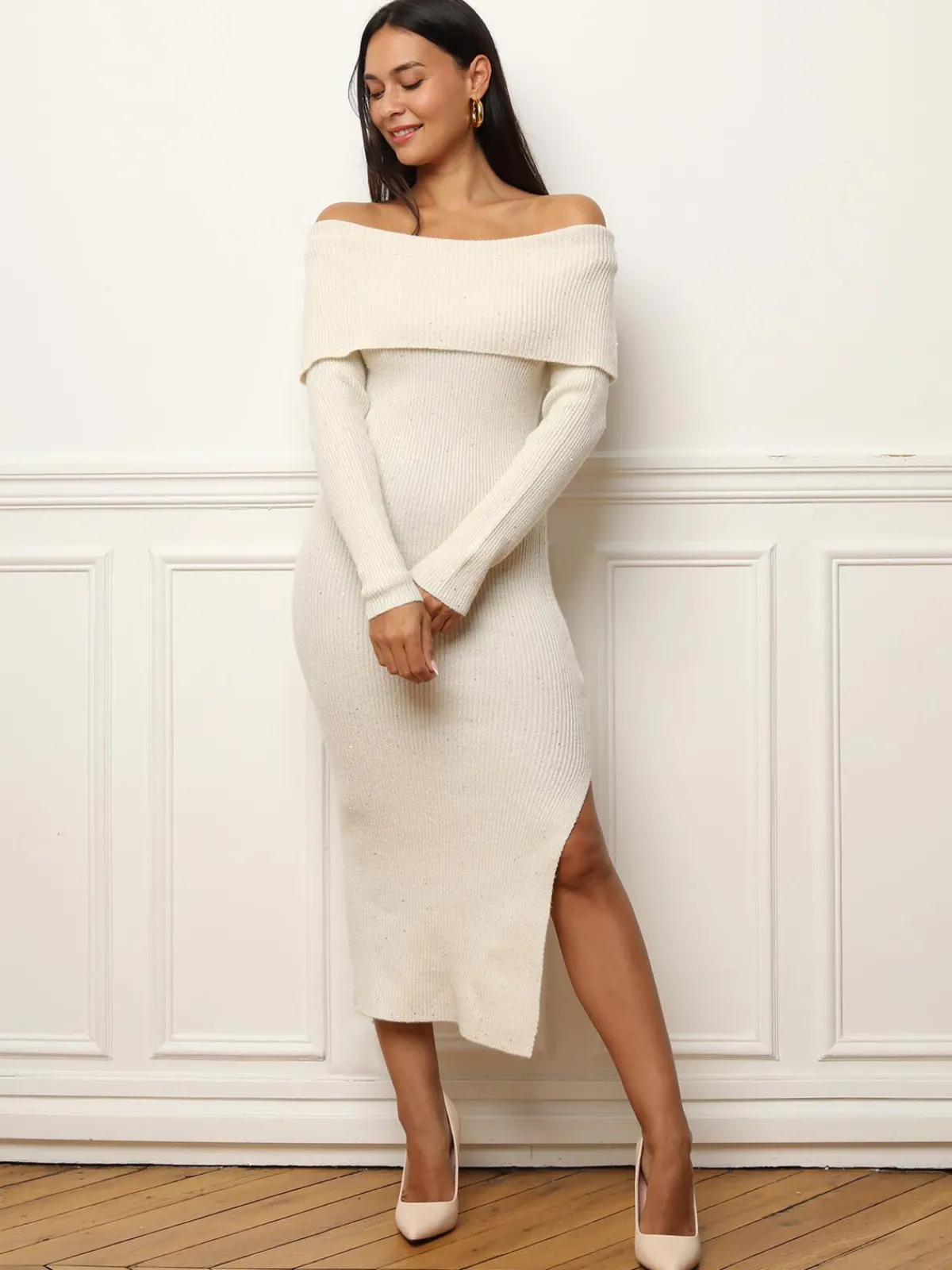 Discount La Modeuse Robe mi-longue à col bardot et sequins Beige