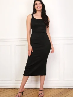 La Modeuse Robe moulante à motif en relief Noir