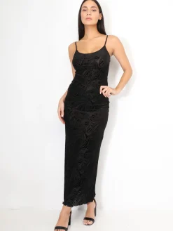Outlet La Modeuse Robe moulante en velours zébré Noir