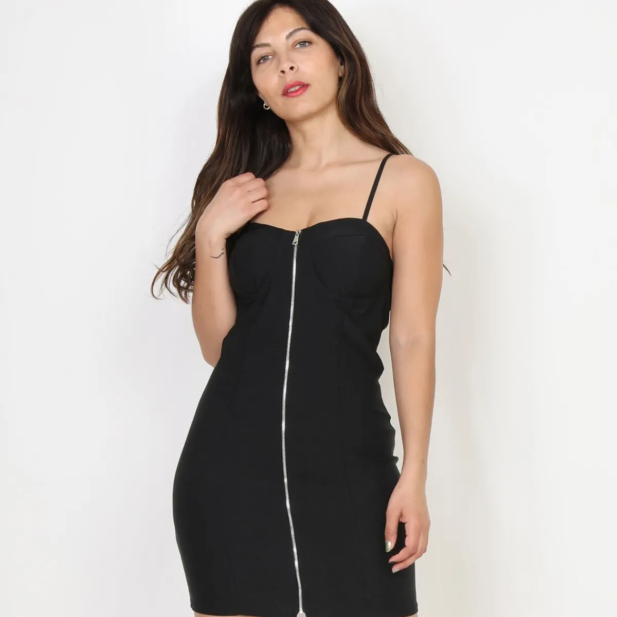 Outlet La Modeuse Robe moulante et zippée à bretelles Noir