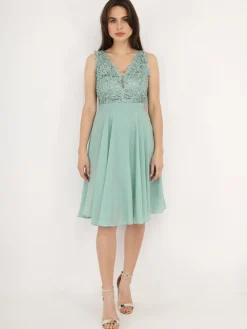 Hot La Modeuse Robe patineuse à broderie et perles Vertclair