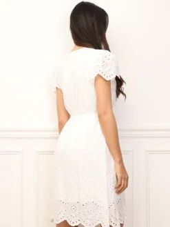 Hot La Modeuse Robe patineuse en broderie anglaise Blanc