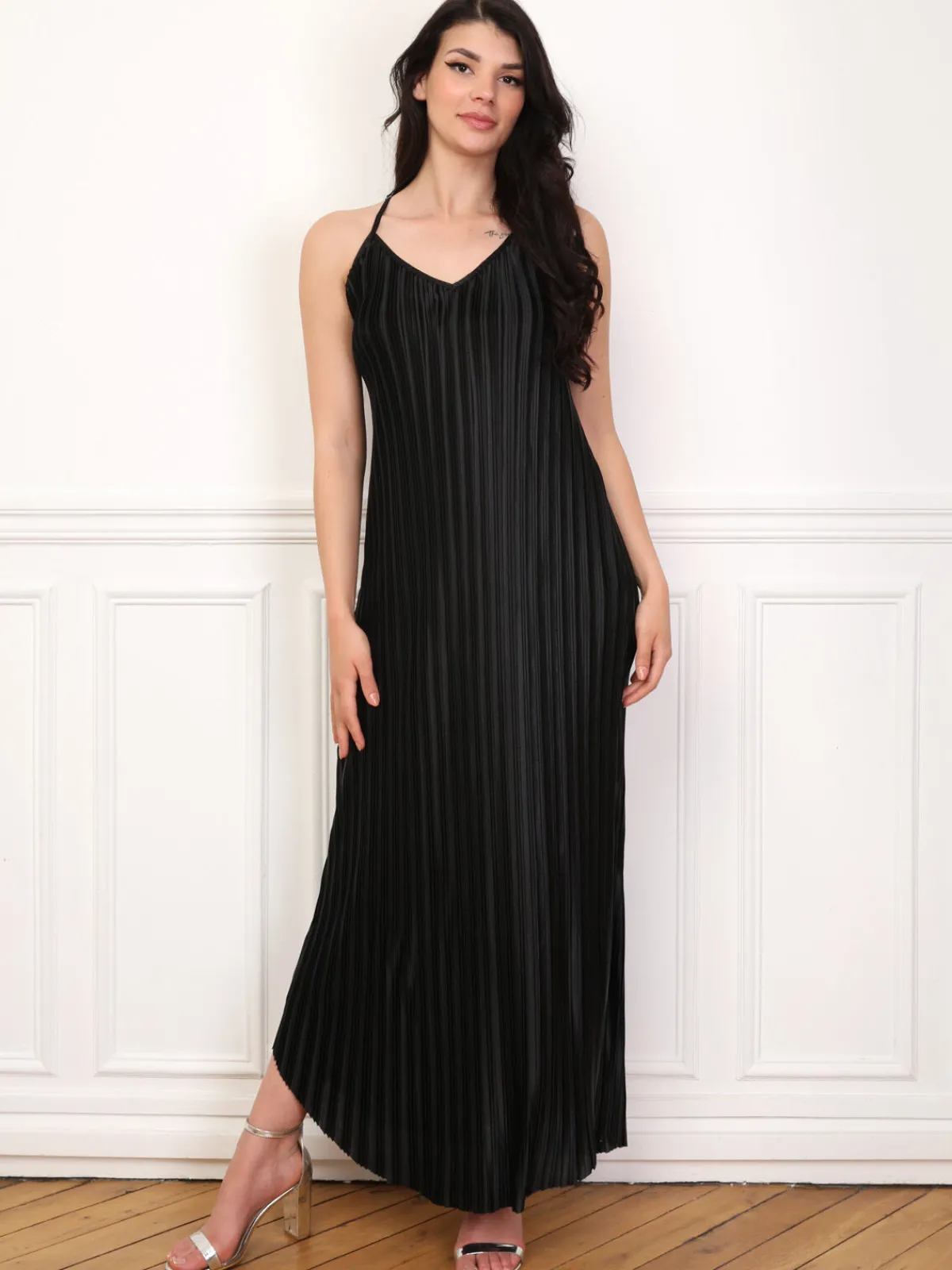 Best La Modeuse Robe plissée à bords arrondis Noir