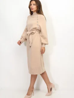 Sale La Modeuse Robe pull à ceinture et boutons Beige