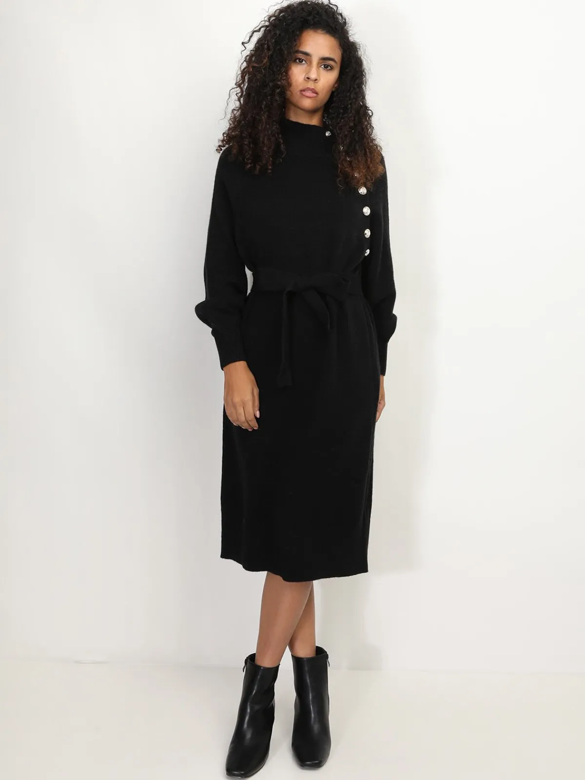 New La Modeuse Robe pull à ceinture et boutons Noir