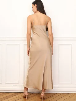 Hot La Modeuse Robe satinée à détail fleur Dorérose