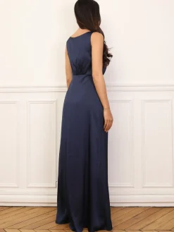 Online La Modeuse Robe satinée fendue à boutons BleuMarine