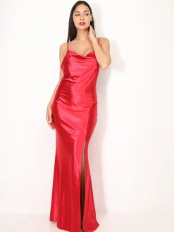 Best La Modeuse Robe satinée fendue à col bénitier Rouge