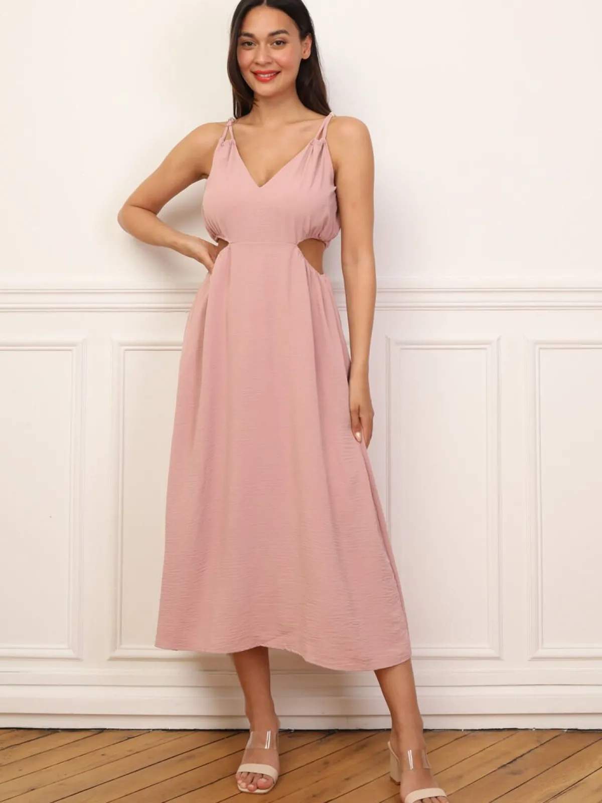 Outlet La Modeuse Robe taille cut out mi-longue Nude
