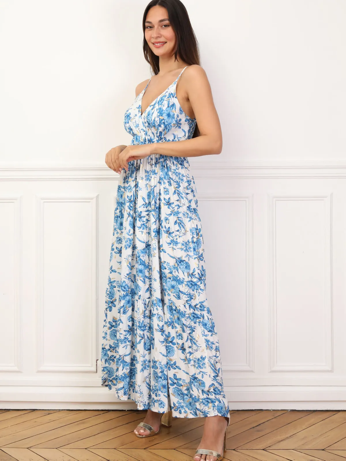 Clearance La Modeuse Robe évasée à motif floral et éclats dorés Bleu