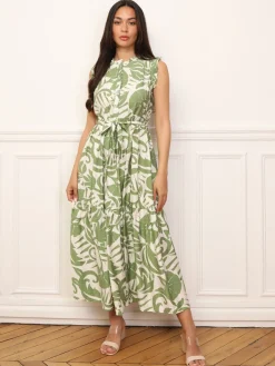 Hot La Modeuse Robe évasée à volants et ceinture Vertclair