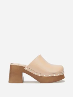Sale La Modeuse Sabots à talon et clous Nude