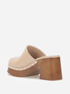 Sale La Modeuse Sabots à talon et clous Nude