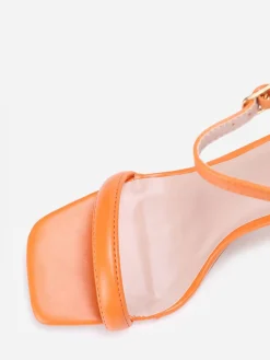 Sale La Modeuse Sandales à bout carré Orange