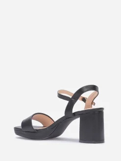 Discount La Modeuse Sandales à bout carré grandes tailles Noir