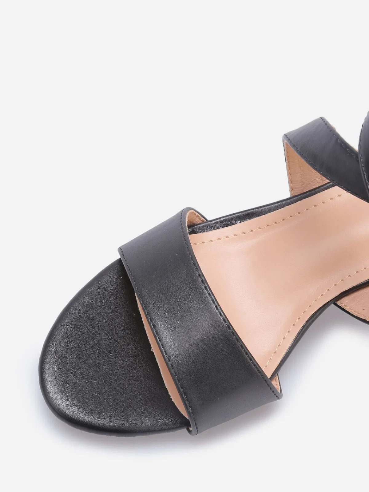 Outlet La Modeuse Sandales à brides croisées grandes tailles Noir
