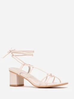 Discount La Modeuse Sandales à brides entrelacées Beige
