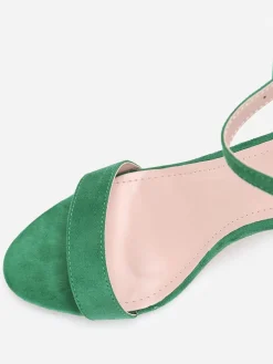 Outlet La Modeuse Sandales à brides et talon carré Vert