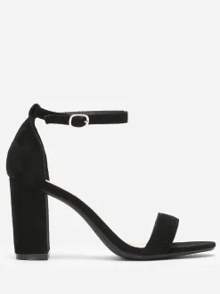 Outlet La Modeuse Sandales à brides et talon carré Noir