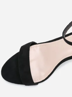 Outlet La Modeuse Sandales à brides et talon carré Noir