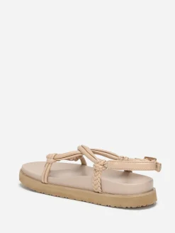 Sale La Modeuse Sandales à brides matelassées et tressées Beige