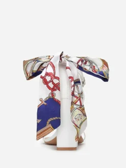 Online La Modeuse Sandales à foulard satiné imprimé Blanc