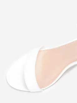 Online La Modeuse Sandales à foulard satiné imprimé Blanc
