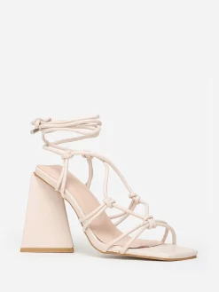 Sale La Modeuse Sandales à lanières et talon triangle Beige