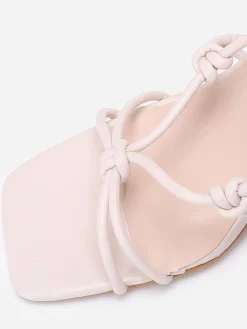Sale La Modeuse Sandales à lanières et talon triangle Beige