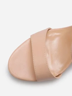 Discount La Modeuse Sandales à multi-brides et talon haut Nude
