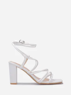 Hot La Modeuse Sandales à multiples brides croisées Blanc