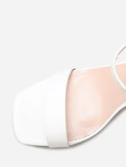 Discount La Modeuse Sandales à plateforme et talon effet bois Blanc