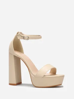 Hot La Modeuse Sandales à plateforme et talon haut Beige