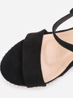 Sale La Modeuse Sandales à semelle compensée ethnique Noir