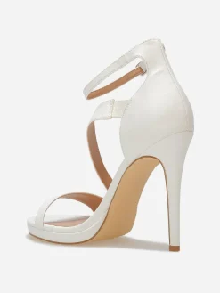 Online La Modeuse Sandales à talon aiguille et brides Blanc