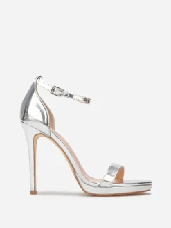 Discount La Modeuse Sandales à talon aiguille et plateforme Argenté