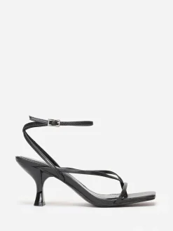 Discount La Modeuse Sandales à talon bobine et bout carré Noir