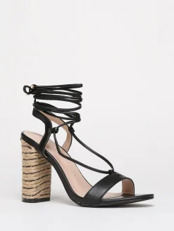 Sale La Modeuse Sandales à talon cordage avec laçage Noir