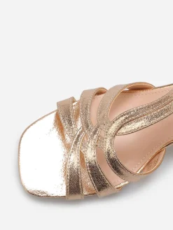 Sale La Modeuse Sandales à talon et brides entrecroisées Dorérose
