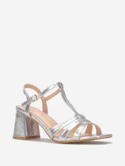 Sale La Modeuse Sandales à talon et brides entrecroisées Argenté