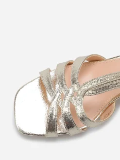 Clearance La Modeuse Sandales à talon et brides entrecroisées Doré