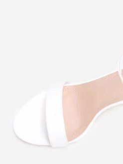 New La Modeuse Sandales à talon et double brides Blanc